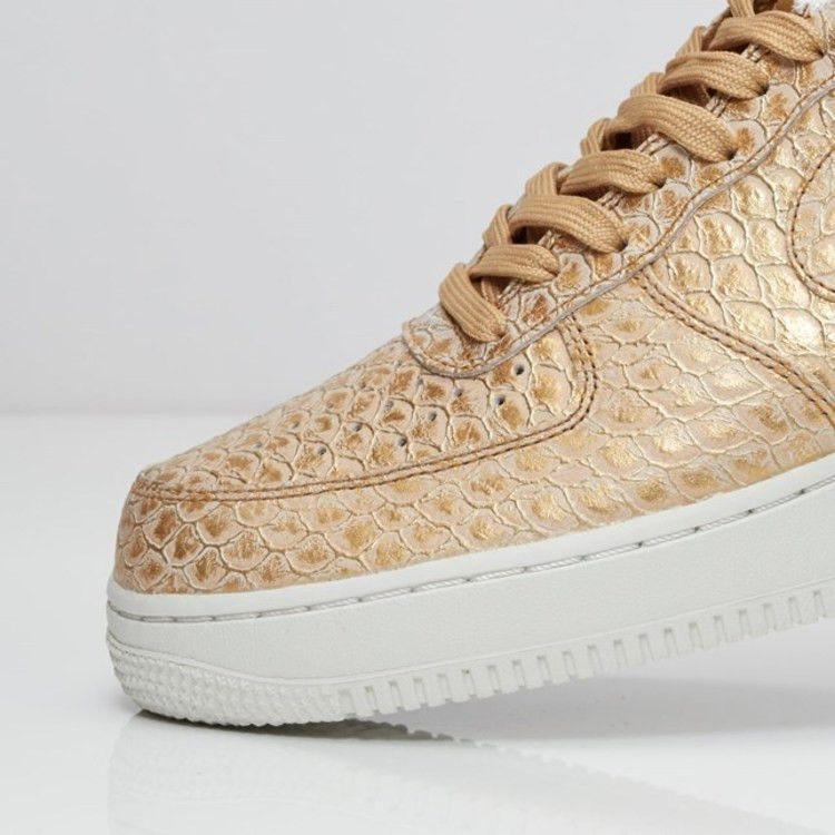 Кроссовки Nike Air Force 1 Low '07 LV8 'Golden Scales'