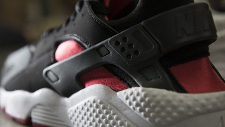Кроссовки Nike Air Huarache 'Bred'
