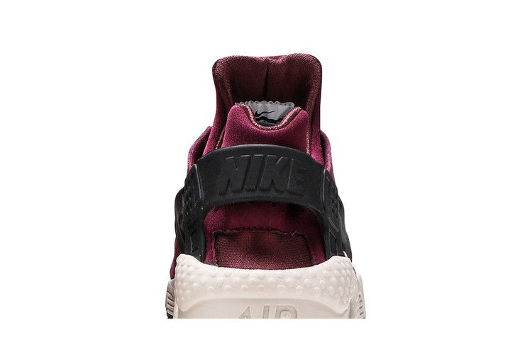Кроссовки Nike Air Huarache Premium 'Bordeaux