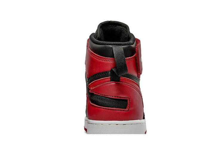 Кроссовки Air Jordan 1 High FlyEase GS 'Black Gym Red'