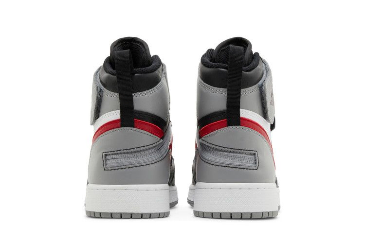 Кроссовки Air Jordan 1 High FlyEase GS 'Particle Grey'