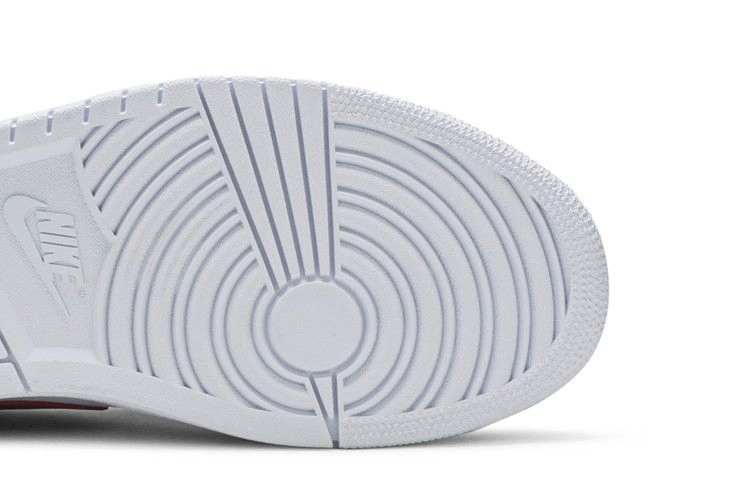 Кроссовки Wmns Air Jordan 1 Low 'University Red