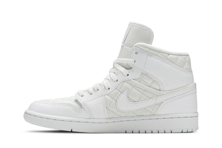 Кроссовки Wmns Air Jordan 1 Mid SE 'White Quilted'