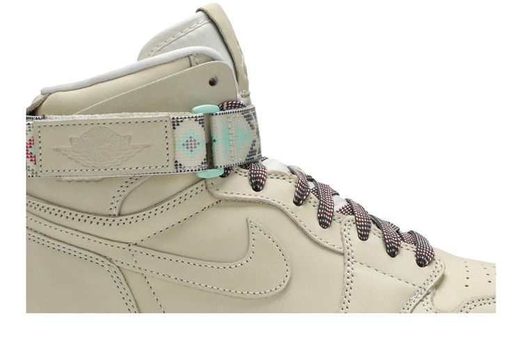 Кроссовки Air Jordan 1 Retro Hi Strap 'N7'