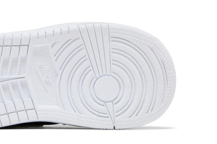 Кроссовки Air Jordan 1 Retro High BT 'Black Metallic Red Bronze'