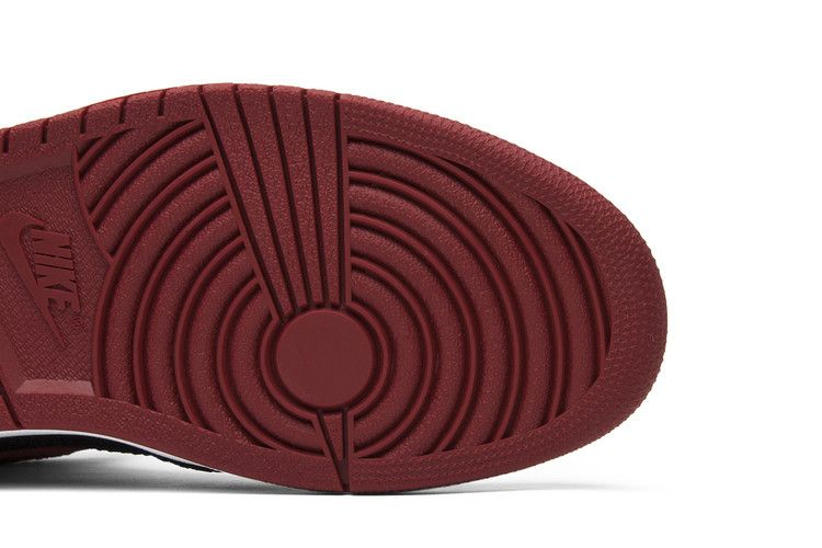 Кроссовки Air Jordan 1 Retro High OG Flyknit 'Bred'