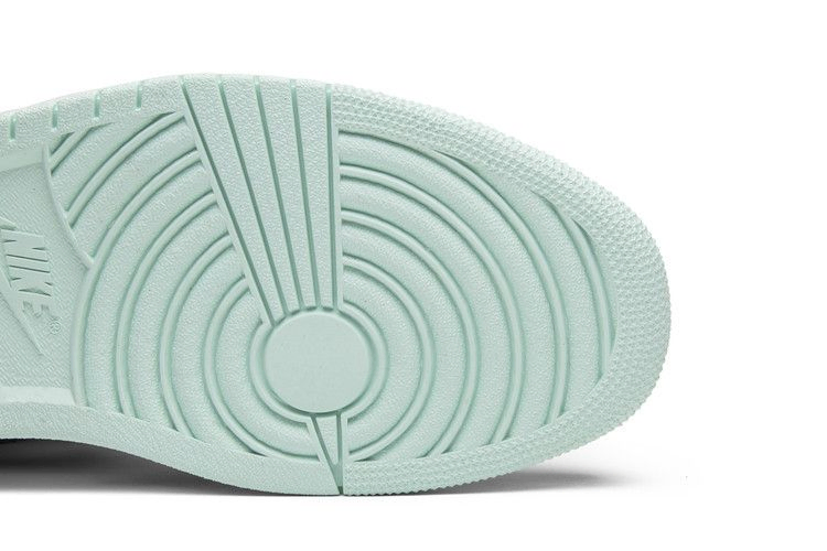 Кроссовки Air Jordan 1 Retro High OG NRG 'Igloo'