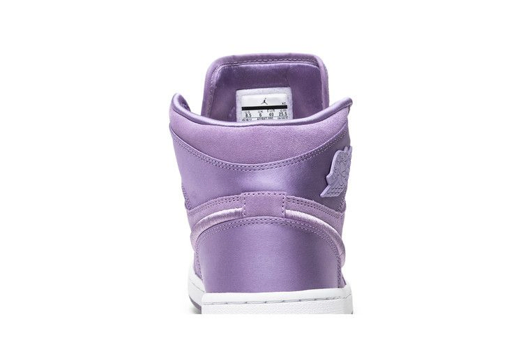 Кроссовки Wmns Air Jordan 1 Retro High 'Season of Her: Orchid'