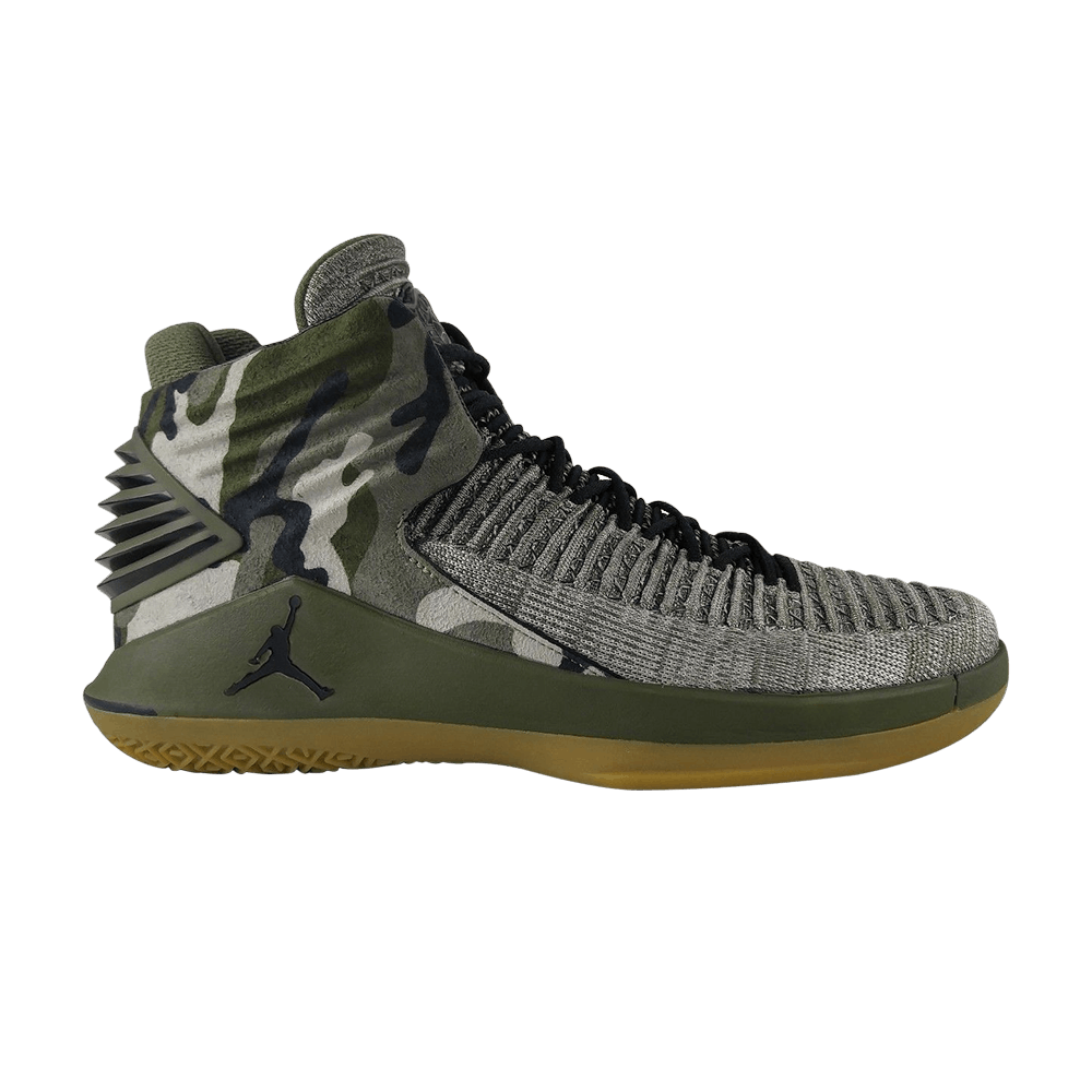 air-jordan-32-veterans-day-aa1253-200