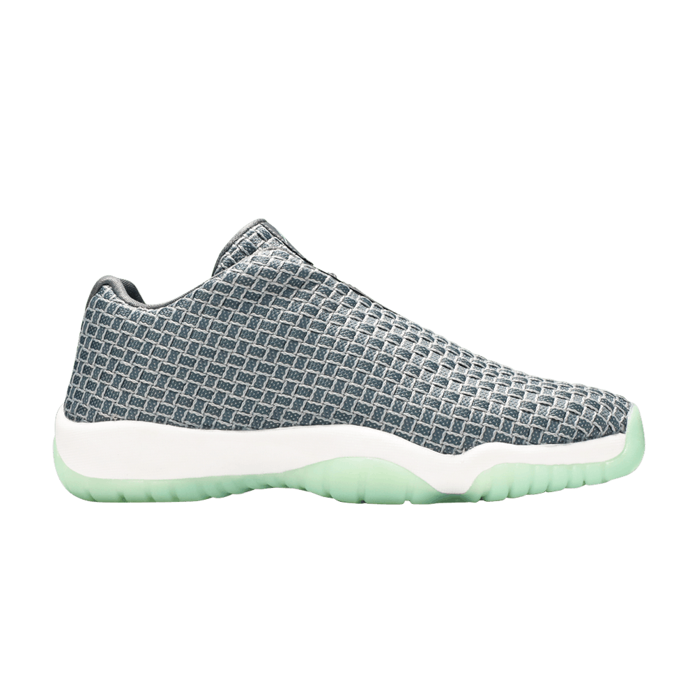 air-jordan-future-low-gs-wolf-grey-724813-006