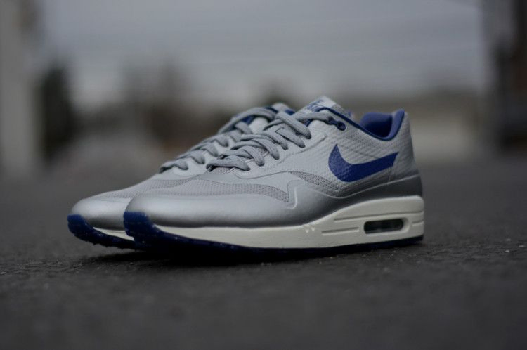 Кроссовки Nike Air Max 1 Hyp QS 'Track Royal'
