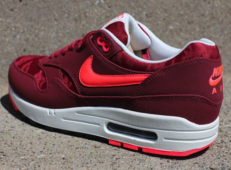 Кроссовки Nike Air Max 1 Premium 'Atomic Red'