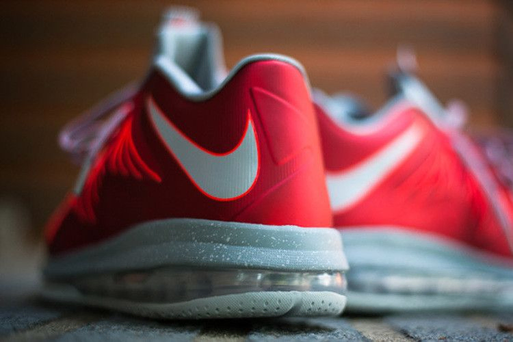 Кроссовки Nike Air Max LeBron 10 Low 'University Red'
