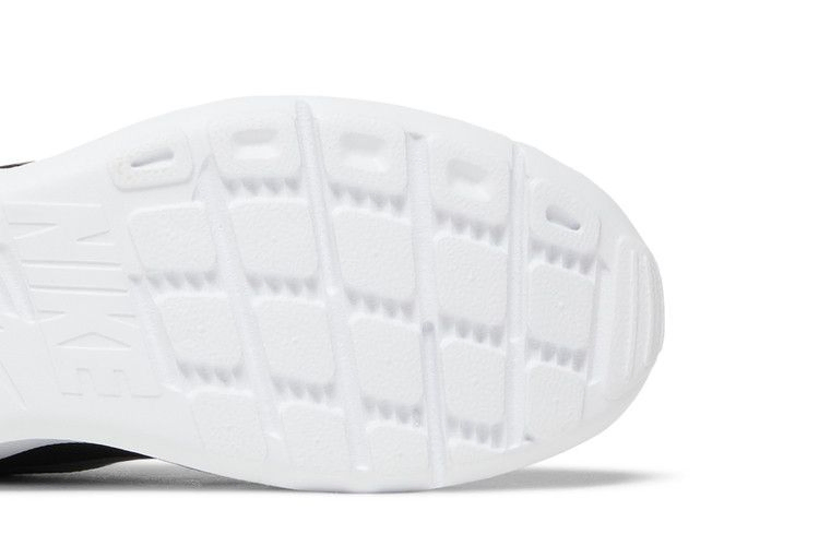 Кроссовки Nike Air Max Oketo 'Black Cool Grey'