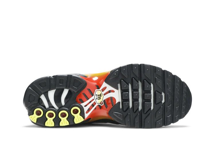 Кроссовки Nike Air Max Plus GS 'Black Habanero Red'