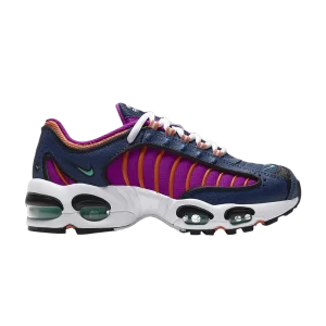 Фиолетовый