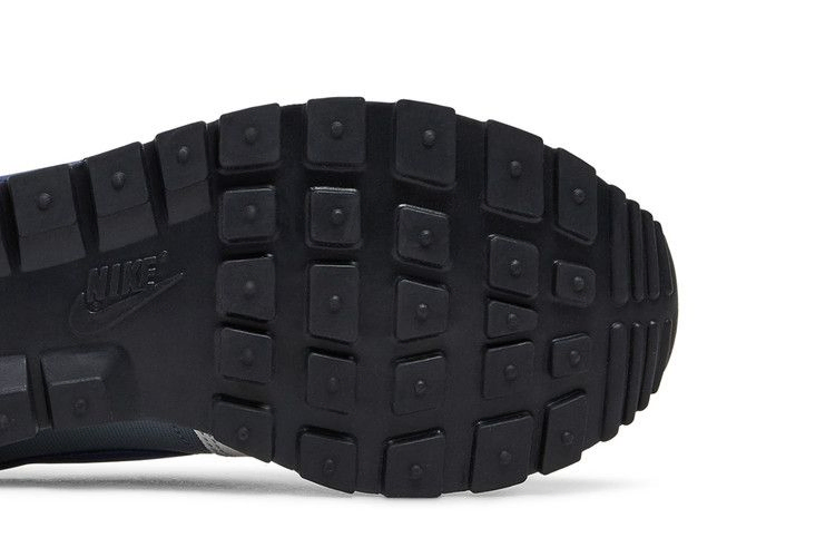 Кроссовки Nike Air Pegasus '83 'Smoke Grey Blue Void'