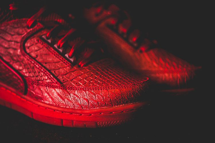 Кроссовки Nike Air Python 'Red October'