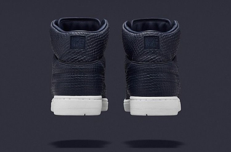 Кроссовки Nike Air Python Sp