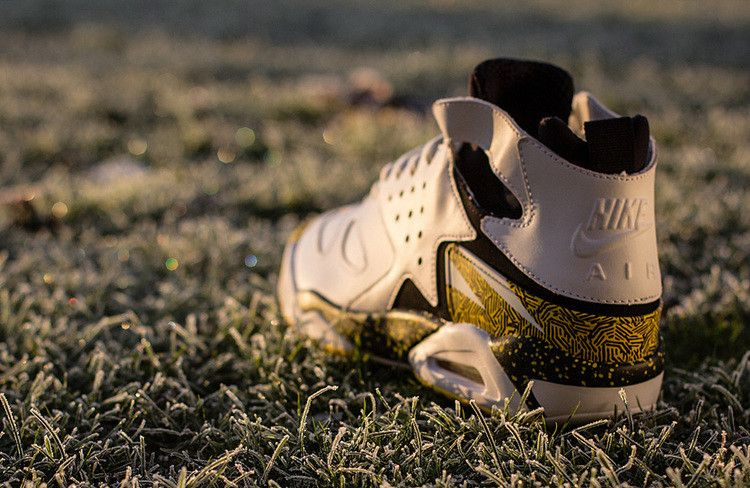 Кроссовки Nike Air Tech Challenge Huarache 'White Tour Yellow'