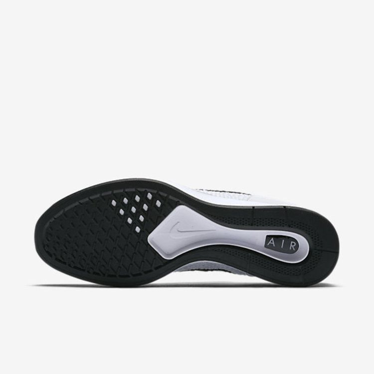 Кроссовки Nike Air Zoom Mariah Flyknit Racer 'Pure Platinum'