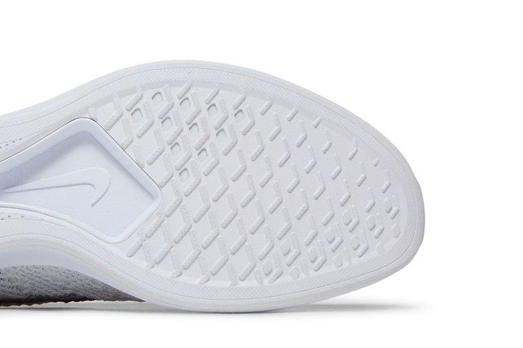 Кроссовки Nike Air Zoom Mariah Flyknit Racer 'Platinum Orange'