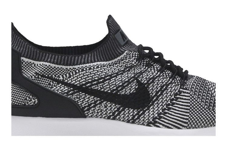 Кроссовки Nike Air Zoom Mariah Flyknit Racer 'Black Platinum'