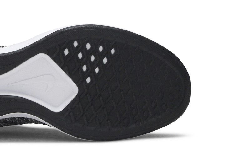 Кроссовки Nike Air Zoom Mariah Flyknit Racer 'Black Platinum'