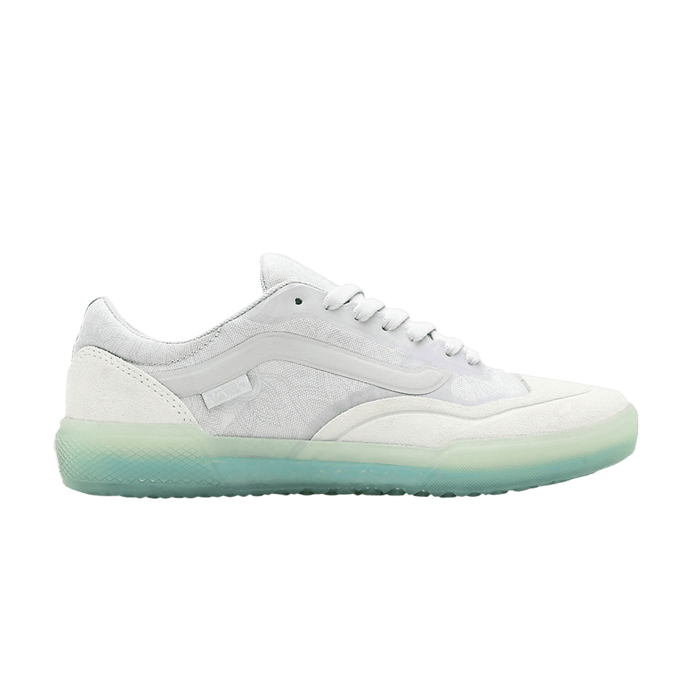 beatrice-domond-x-ave-pro-bone-jade-vn0a5hen38n