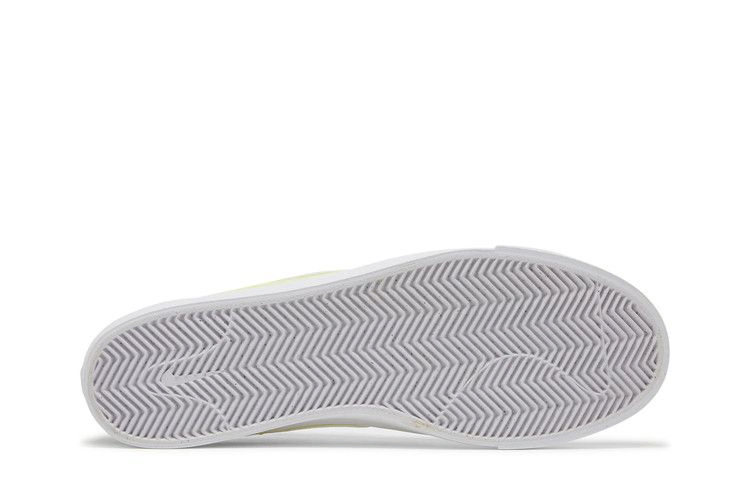 Кроссовки Nike Blazer Court SB 'Light Zitron'