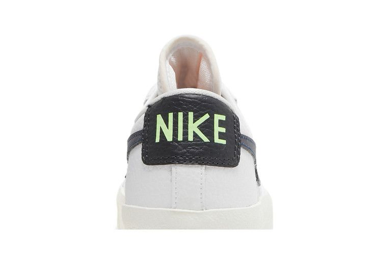 Кроссовки Nike Blazer Low '77 GS 'Lightning Bolt Swoosh'