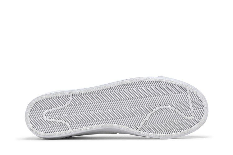 Кроссовки Nike Blazer Low LE 'Triple White'