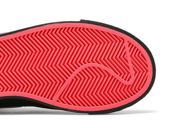 Кроссовки Nike Blazer Mid '77 GS 'Black Atomic Pink'