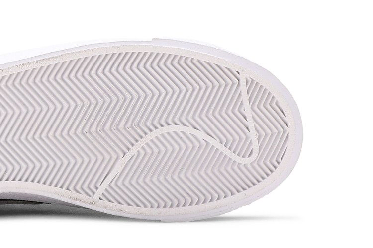 Кроссовки Nike Blazer Mid '77 Suede 'Black Dust'