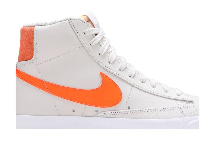 Кроссовки Nike Wmns Blazer Mid '77 'Light Bone Orange'