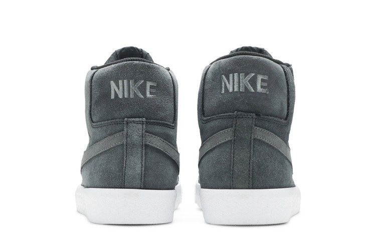 Кроссовки Nike Blazer Mid SB 'Black Suede'