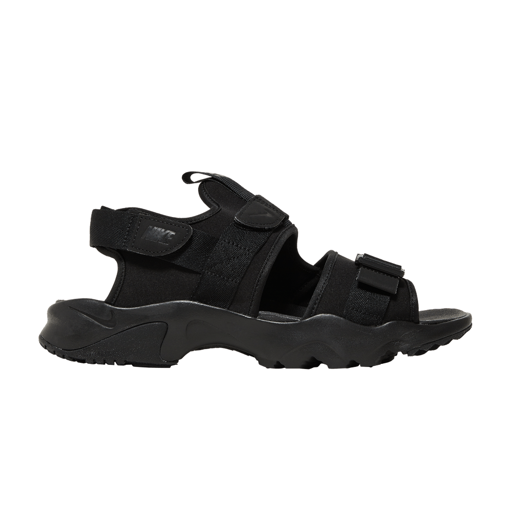 canyon-sandal-triple-black-cw9704-001