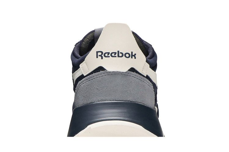 Кроссовки Reebok Classic Leather Legacy 'Vector Navy'