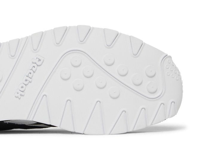 Кроссовки Reebok Classic Nylon 'Black White' 2018