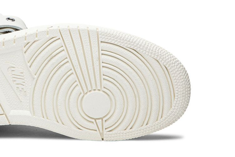 Кроссовки Comme des Garçons x Air Jordan 1 Retro Strap High 'White'