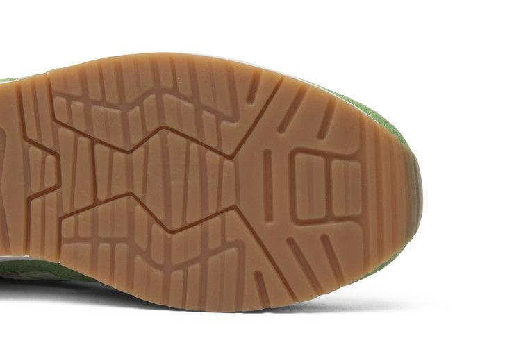 Кроссовки ASICS Concepts x Gel Respector 'Coca'