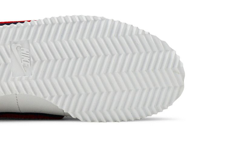 Кроссовки Nike Cortez Basic Leather SE GS 'White'