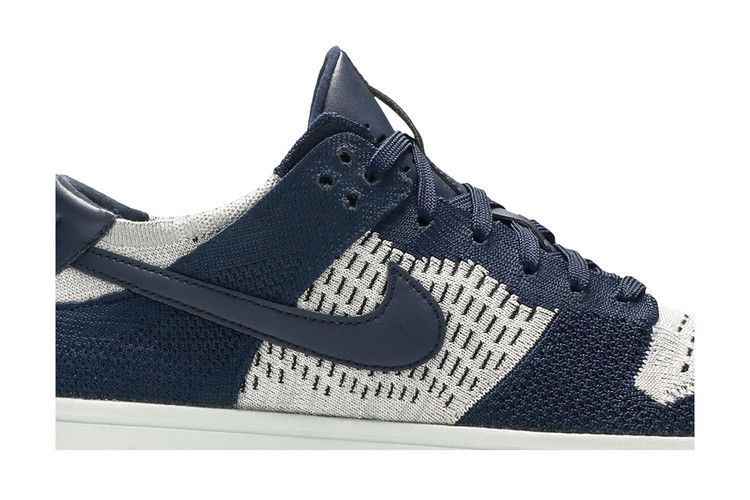 Кроссовки Nike Dunk Low Flyknit 'College Navy Platinum'