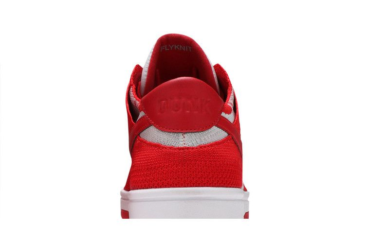 Кроссовки Nike Dunk Low Flyknit 'University Red'