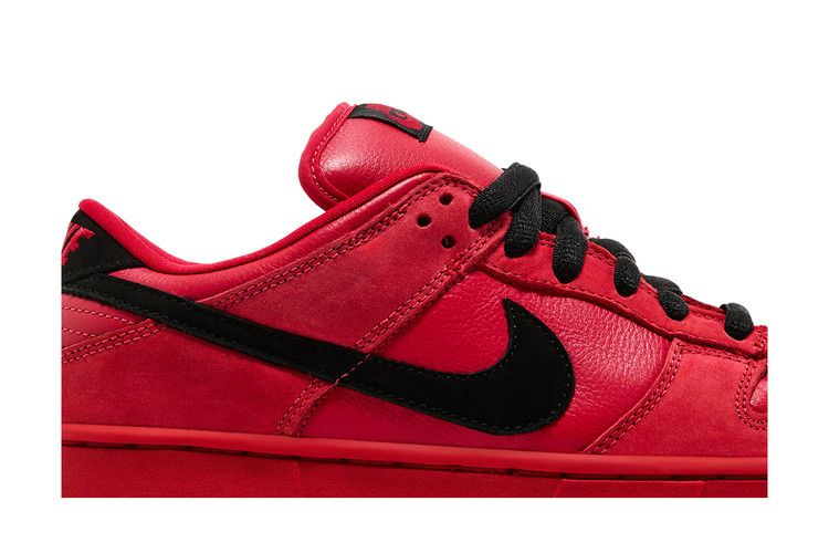 Кроссовки Nike Dunk Low Pro SB 'True Red'