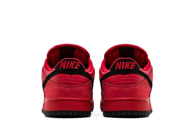 Кроссовки Nike Dunk Low Pro SB 'True Red'