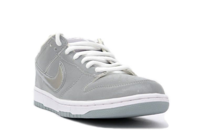 Кроссовки Nike Dunk Low Pro SB 'Medicom 3'