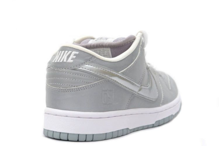 Кроссовки Nike Dunk Low Pro SB 'Medicom 3'