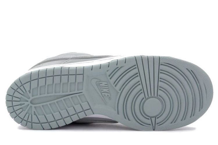 Кроссовки Nike Dunk Low Pro SB 'Medicom 3'