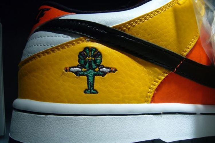 Кроссовки Nike Dunk Low Pro SB 'Raygun'